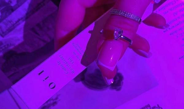 DelF nails