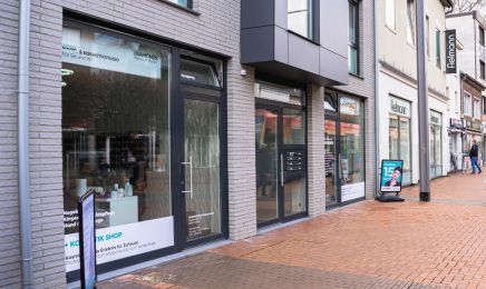 Frechen- Diamond Nail & Beauty GmbH: Kosmetikstudio in Frechen