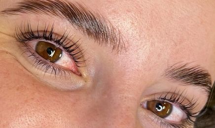 Manon des ongles & Lash by Lau : Institut de beauté à Corte