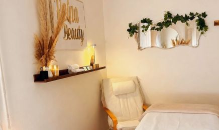 Reina Beauty  : Manucure à Caen