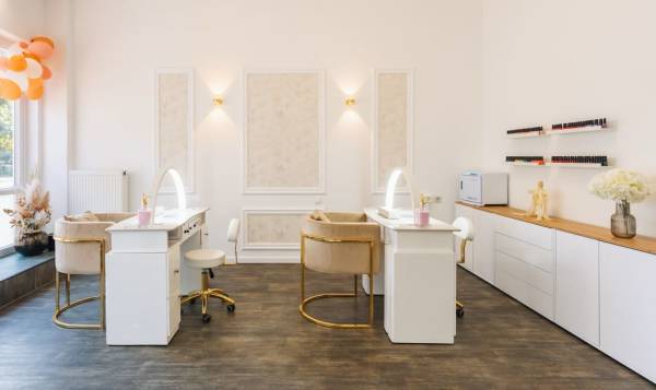 La Beautique Cosmetics 