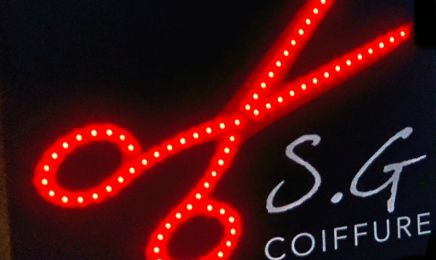 SG Coiffure : Manucure à Pluguffan