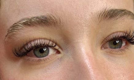 Extensions de cils - The Lash Room  : Institut de beauté à Saint-Germain-en-Laye