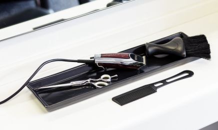 Linie 2 Friseur: Friseur in Hamburg
