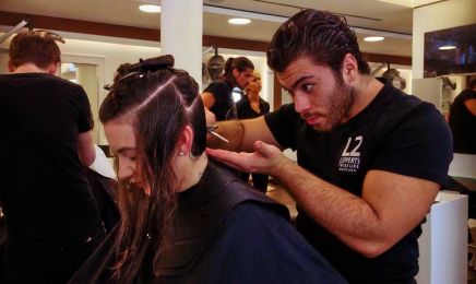 MX Friseure (im XXXL LUTZ 5. Stock): Kosmetikstudio in Würzburg