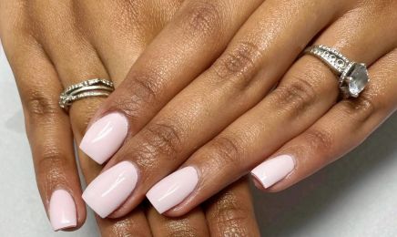 Aura Nail Studio - Chez l'Adresse Coiffure : Manucure à Cagnes-sur-Mer