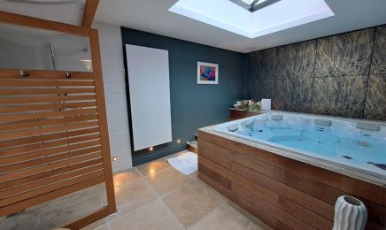 Institut de Beauté & SPA YRILIS : Institut de beauté à Saint-Rémy-de-Provence