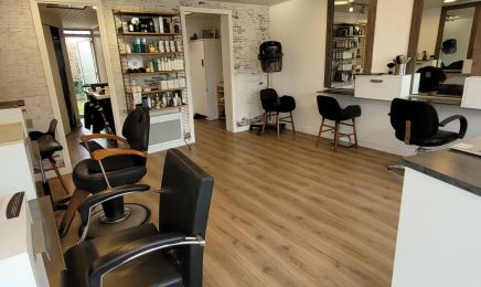 Autour du fauteuil : Coiffeur à Île-Tudy