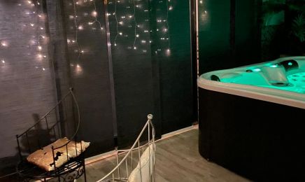SPA L’Essentiel  : Manucure à Le Poinçonnet