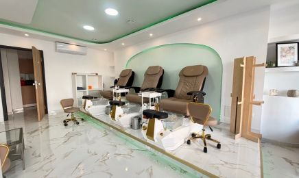 MOI Ongles & Head Spa & Cils : Institut de beauté à Vitrolles