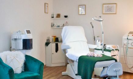 Suri Kosmetik & Med.Fußpflege: Kosmetikstudio in Rastede