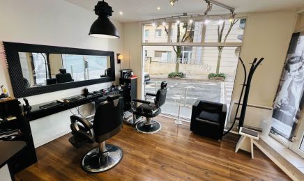 Coiffeur et Tradition : Barbier à Sèvres