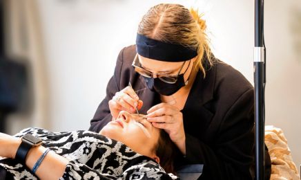 Cya beauty Académie  : Manucure à Bezannes