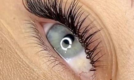 Milena Lashes Bis : Manucure à Bordeaux