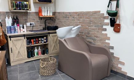 La petite coiffeuse : Coiffeur à Saint-Jean-Bonnefonds