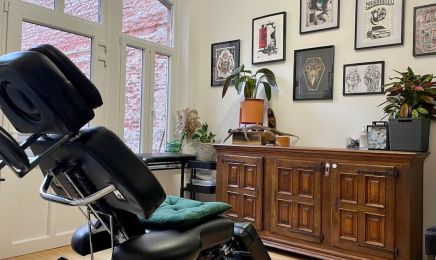 Alipicote : Tatoueur à Dinant