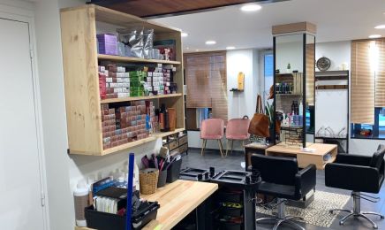La petite coiffeuse : Coiffeur à Saint-Jean-Bonnefonds