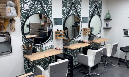 La petite coiffeuse : Coiffeur à Saint-Jean-Bonnefonds