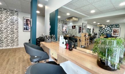 Les Ciseaux de Karine : Coiffeur à La Flèche