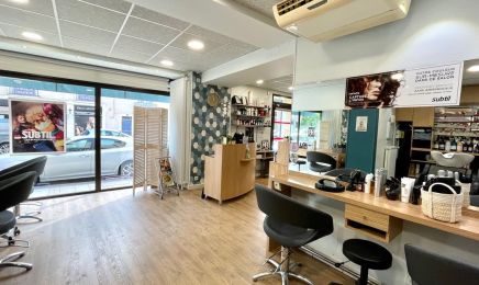 Les Ciseaux de Karine : Coiffeur à La Flèche