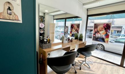 Les Ciseaux de Karine : Coiffeur à La Flèche