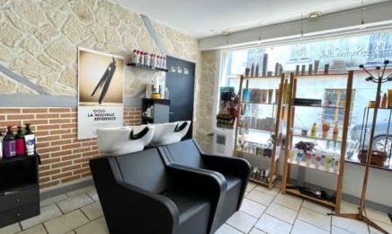 Sup’Hair Belle - Coiffure mixte & Prothésiste ongulaire : Manucure à Savigny-sur-Braye