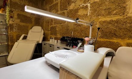 Les ongles de Marine / La fabrik à Cils by M : Institut de beauté à Salon-de-Provence