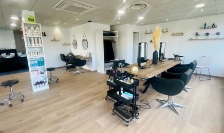 Coiffure du Monde  : Coiffeur à Nozay
