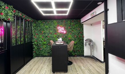 Vintage coiffure : Institut de beauté à Martigues