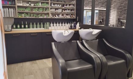 Couleur Satin, Ambassadeur Keune / Head spa : Coiffeur à Saint-Jean-de-Bournay
