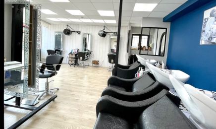 Aux Ciseaux D'Aurélie : Coiffeur à Marolles-les-Braults