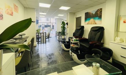 NN Nails : Manucure à Clamart