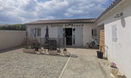 Institut de beauté Carole : Manucure à Loix