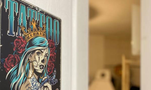 Urban Hair Barber / Harley Tattoo