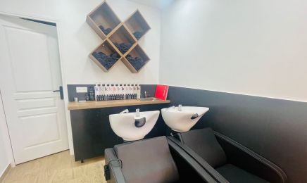 Dina S  : Manucure à Boulogne-Billancourt