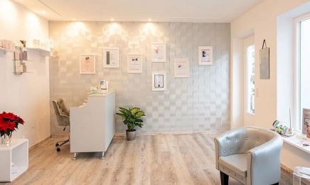 Eva Bogdan Lash & Beauty: Nagelstudio in München