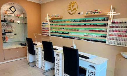 Linh nails # : Institut de beauté à Paris