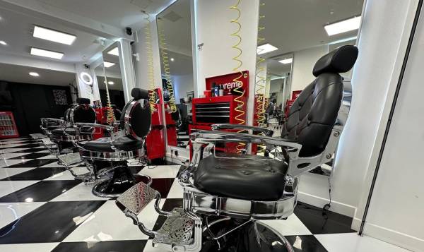 Latin's barbershop