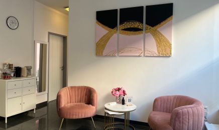 Sisters Studio: Nagelstudio in Waldkraiburg