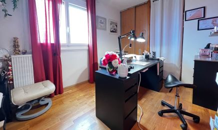 Angelina D Nails : Institut de beauté à Vitrolles