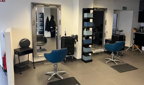 Selinas Barber & Beauty Shop