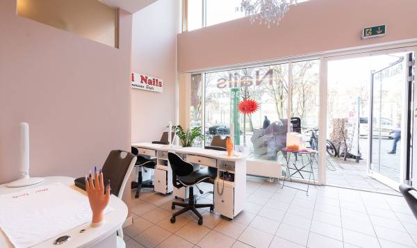 Bui Nails