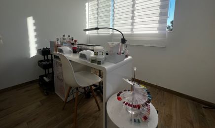 Bar à ongles Sarah : Coiffeur à Saint-Victoret