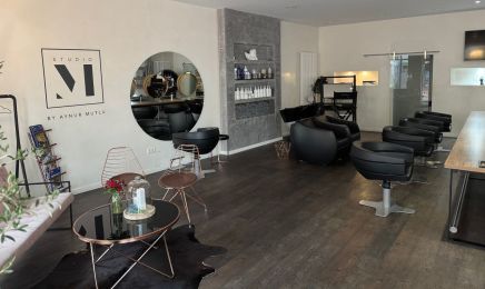 Studio M by Aynur Mutlu: Friseur in Lage