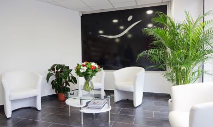 Grain de beauté  : Manucure à Suresnes