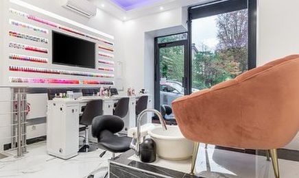 Sally Beauté  : Manucure à Paris