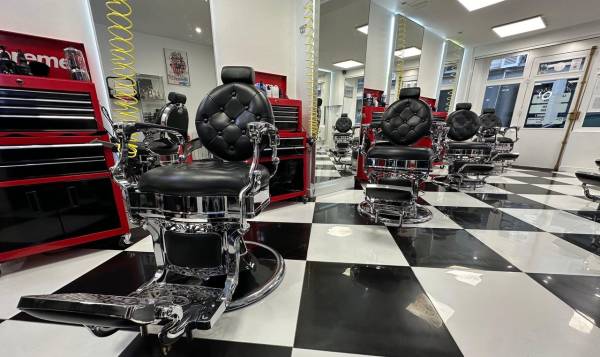 Latin's barbershop