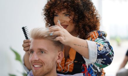 AP Art Attack : Friseur in Düsseldorf