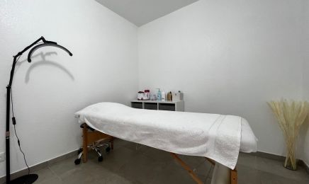 Mly Studio : Institut de beauté à Rognac