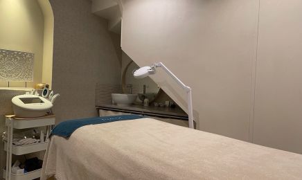 Institut Kpilia : Manucure à Blois